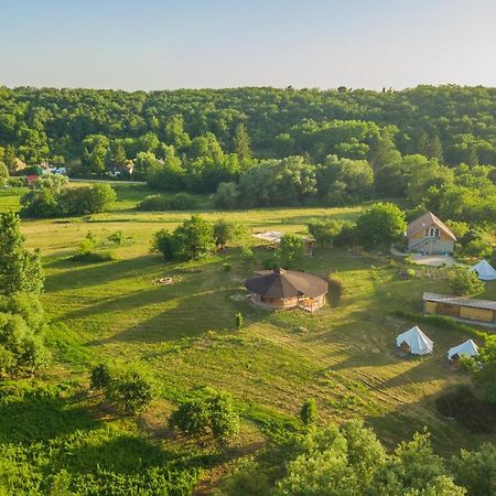 Szellős Rét Camping Balvanyos Exterior foto