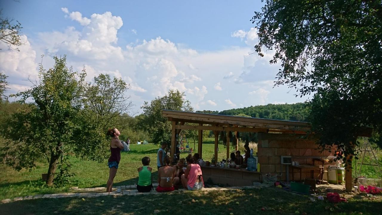 Szellős Rét Camping Balvanyos Exterior foto