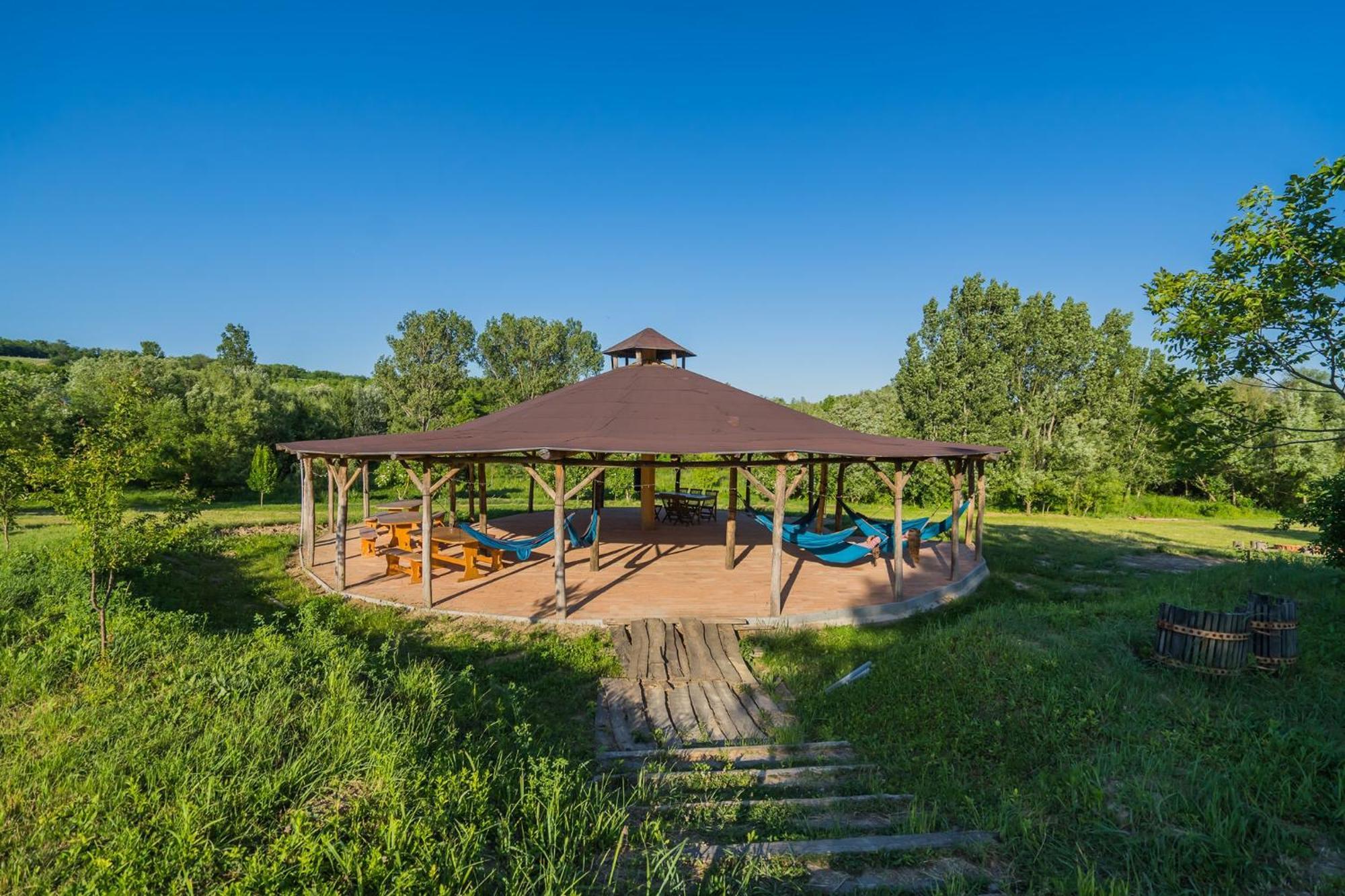 Szellős Rét Camping Balvanyos Exterior foto